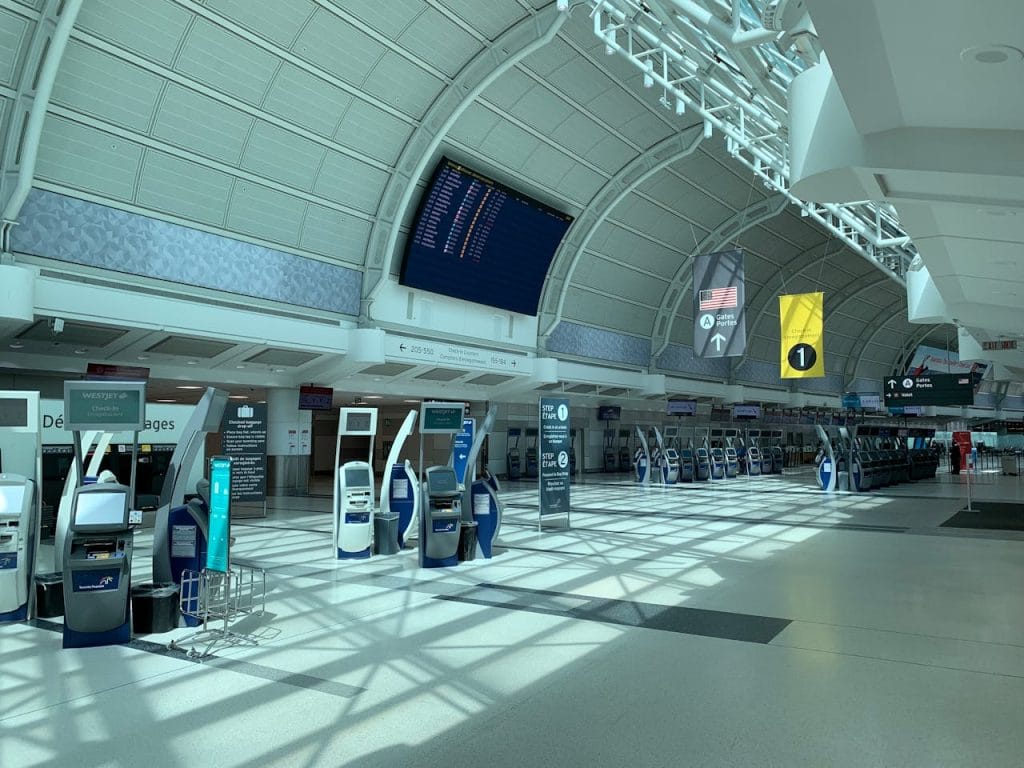 المسار السريع المطار